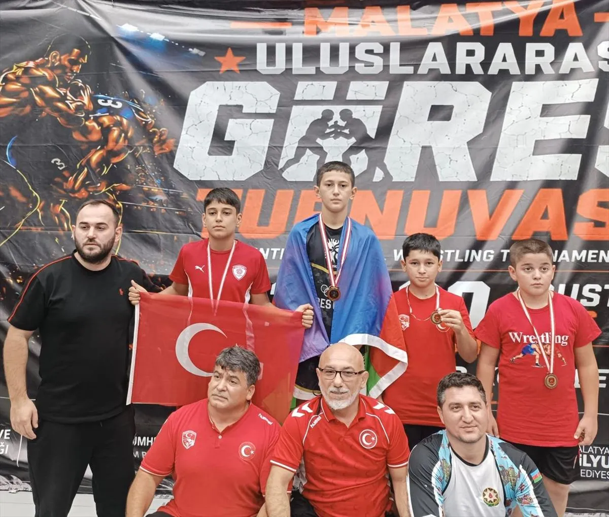 Elazığlı güreşçilerden uluslararası başarı