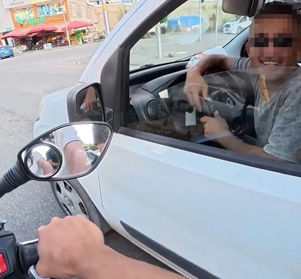 Erzurum'da Yol Tartışması Kask Kamerasıyla Gülümsemeye Dönüştü