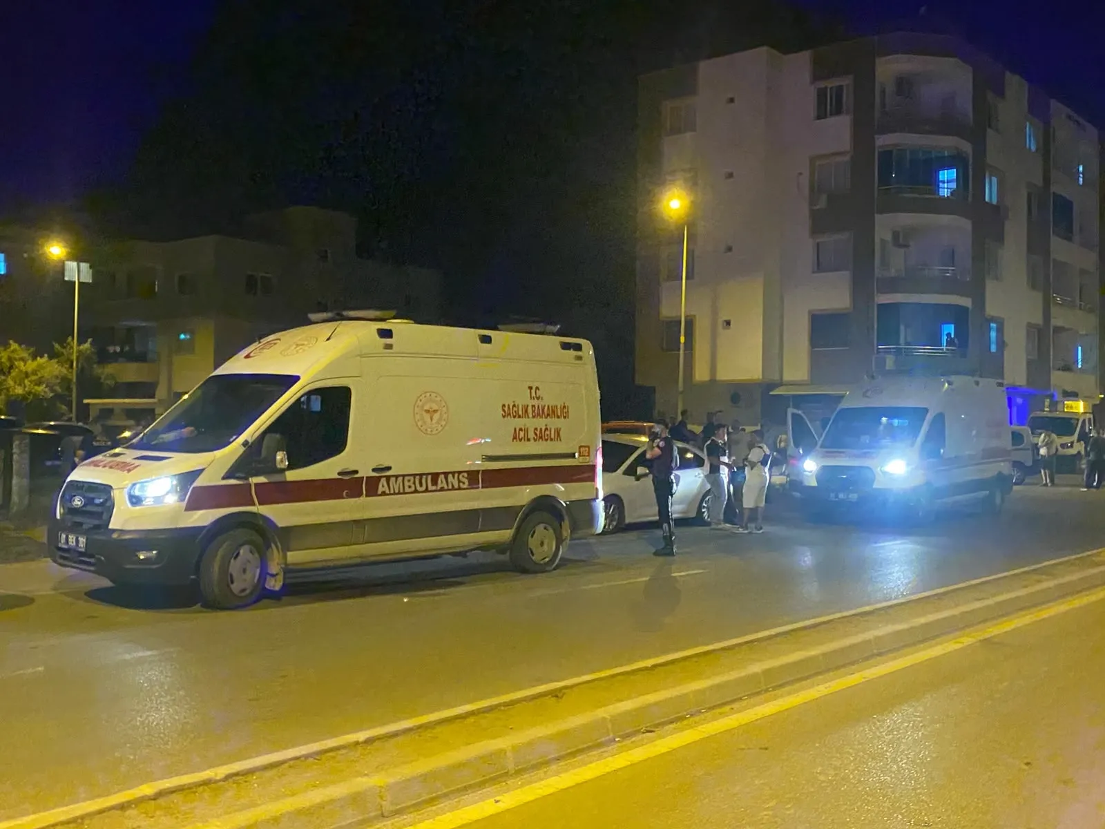Eski eşini öldürüp oğlunu ağır yaraladı, intihar etti
