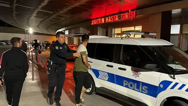 Eskişehir'de kocasının zorla tuttuğu araçtan atlayan kadın hastanelik oldu