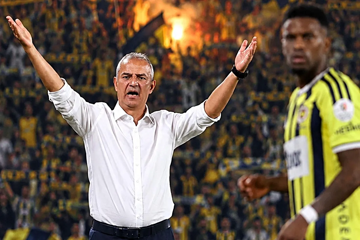 Fenerbahçe'de 2 ayrılık birden! İsmail Kartal 9 maçta ilk 11'e yazmıştı