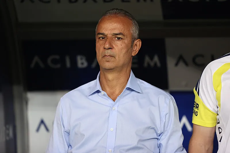 Fenerbahçe'de İsmail Kartal'dan flaş değişiklik! Eyüpspor maçında...
