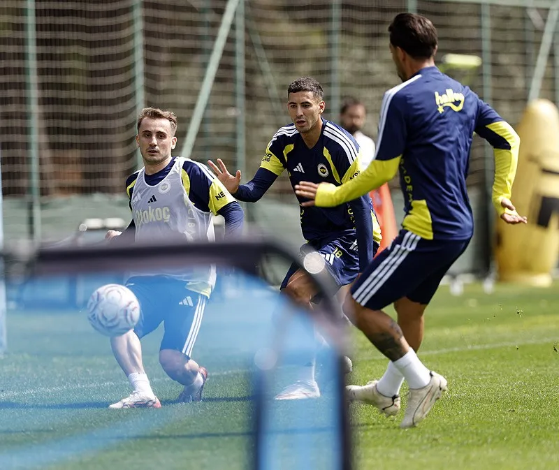 Fenerbahçe'de kötü haber! Mert Müldür antrenmanda sakatlandı