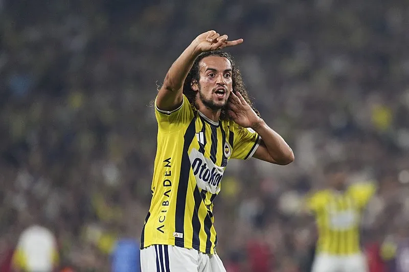 Fenerbahçe'de Matteo Guendouzi saç baş yoldurdu! İşte o pozisyon