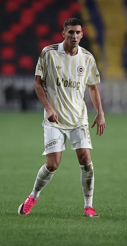 Fenerbahçe'de Mert Müldür şoku! Sahalardan ne kadar uzak kalacak?