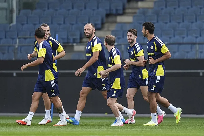 Fenerbahçe'de o isim İngiltere yolcusu! Sarı-lacivertlilerde ayrılık
