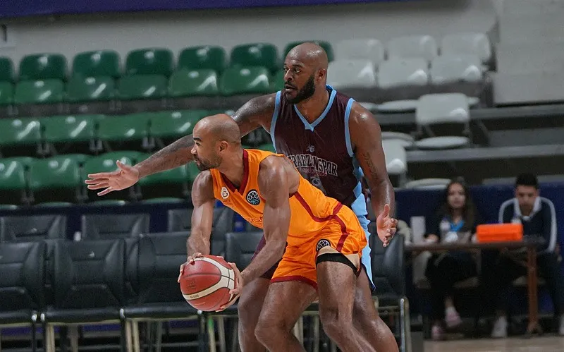 Galatasaray MCT Technic Trabzonspor'u yenerek finale yükseldi