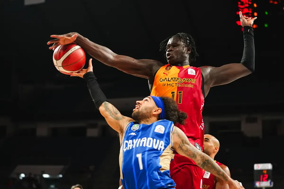 Galatasaray sezonu 102 sayılık galibiyetle açtı, Çayırova'ya şans tanımadı