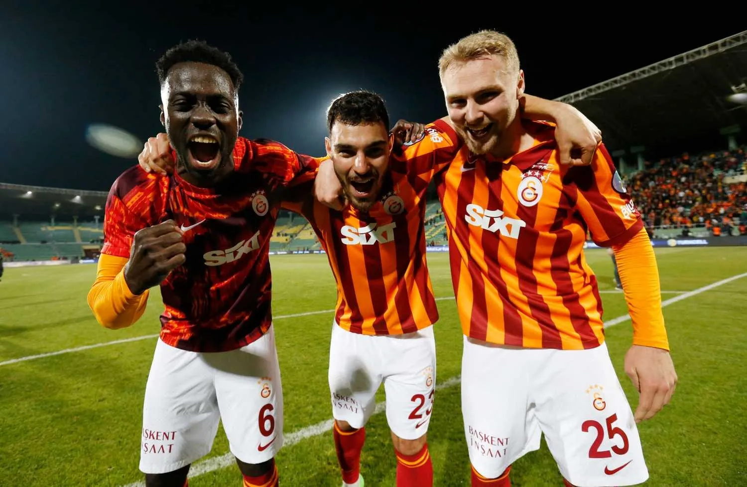 Galatasaray'da ayrılık çok yakın! Transfer görüşmeleri başladı