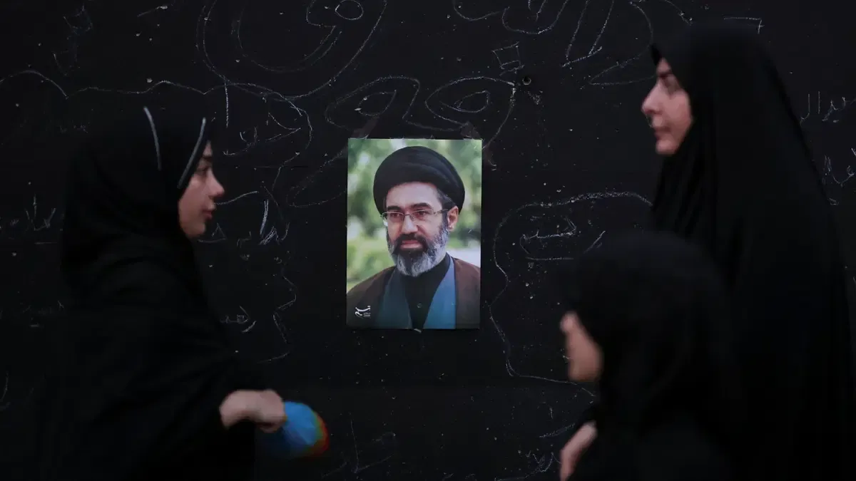 "Hamaney'i enkazdan çıkardık"
