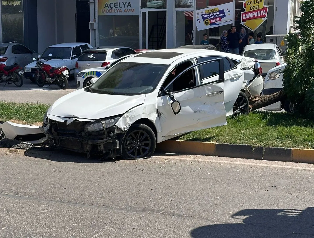 İslahiye'de Aynı Aileden 4 Kişi Kazada Yaralandı