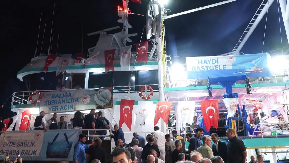 İstanbul'da balıkçılar ‘Vira Bismillah’ diyerek denize açıldı