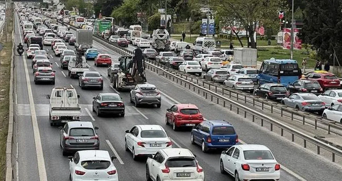 İstanbul'da trafik var mı? SON DAKİKA! 2 Eylül Çarşamba hangi ilçelerde trafik var, hangi yollar kapalı?