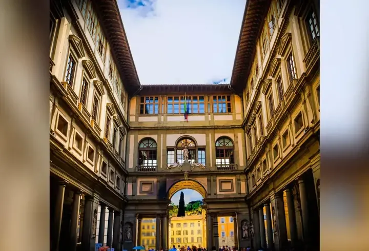 İtalya'da Uffizi Galerisi ve Pitti Sarayı'nı su bastı