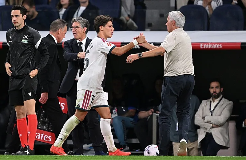 Jose Mourinho'dan Arda Güler'e büyük övgü! "Akılalmaz bir oyun görüşüne sahip"