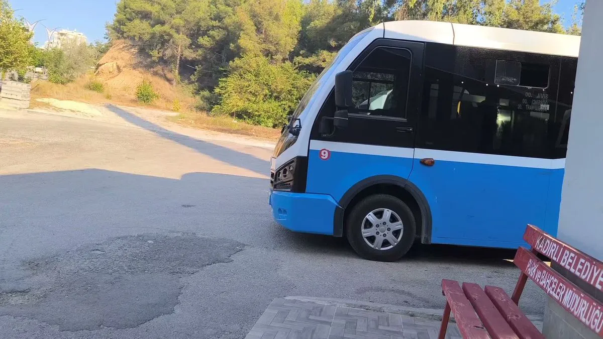 Kadirli'de dolmuş ücretlerine zam: Öğrenci 35, sivil 40 lira