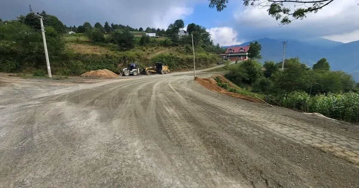 Kardüz Yayla Yolunda Asfalt Öncesi Çalışmalar Sürüyor