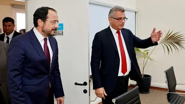 KKTC Cumhurbaşkanı Erhürman ile Rum Yönetimi lideri Hristodulidis arasında kritik görüşme