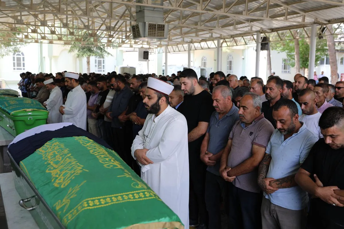 KKTC'deki Gemi Kazasında Hayatını Kaybeden Nisa Törer Gaziantep'te Toprağa Verildi