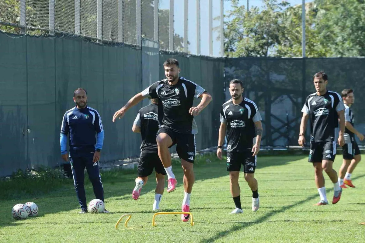 Kocaelispor'un Yeni Yıldızı Florian Aye: 'Takım Ruhuyla Gol Arayan Bir Florian Göreceksiniz'