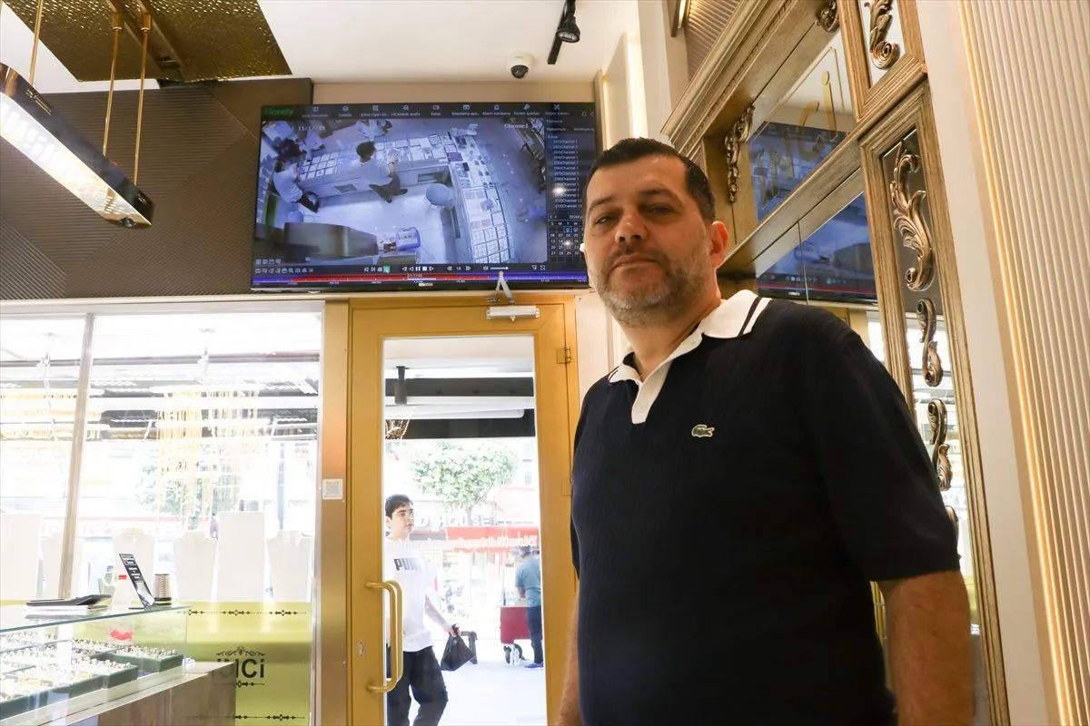 Kuyumcu Dikkati Dolandırıcılığı Önledi
