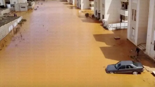 Libyanın çeşitli kentlerinde şiddetli yağışlar sele neden oldu