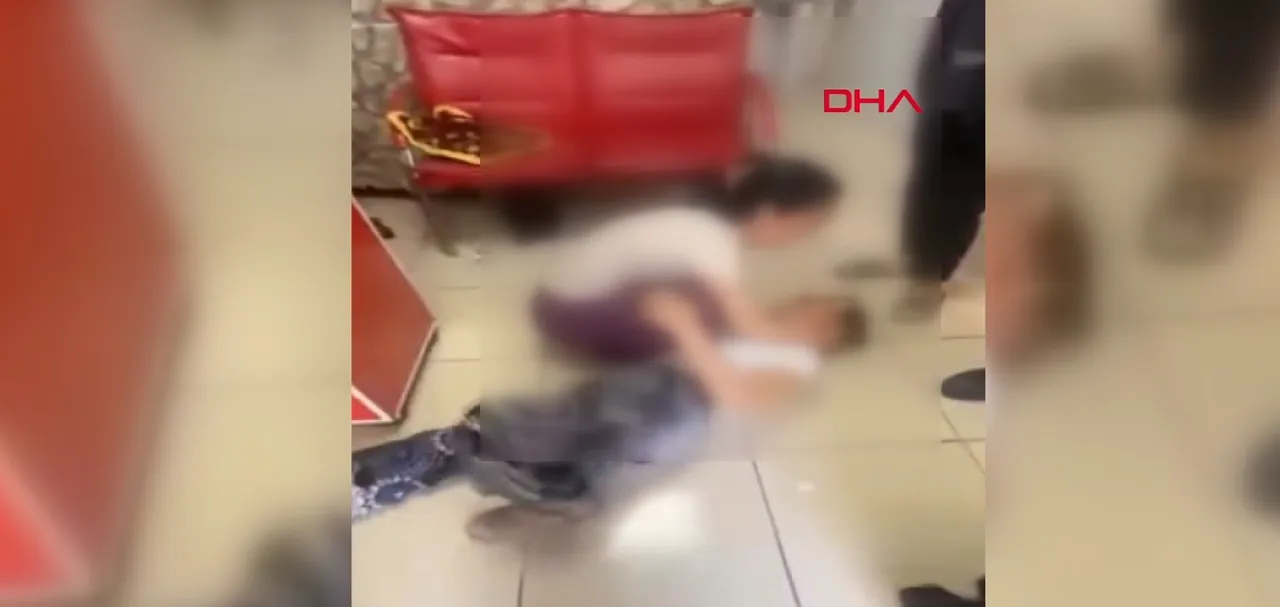 Mahallelinin yakaladığı hırsızların "epilepsi" oyunu tutmadı
