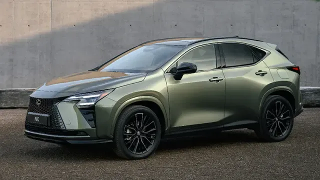 Makyajlanan 2027 Lexus NX Tanıtıldı
