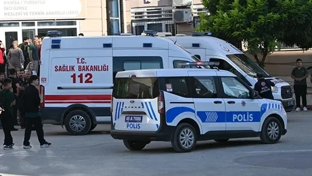 Manisa'da okul yakınındaki saldırıya ilişkin anne ve baba dahil 7 şüpheli tutuklandı