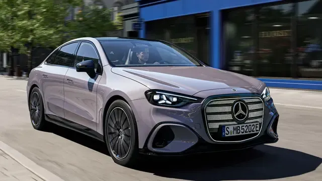 Mercedes-Benz Yeni Elektrikli C 300 4Matic'i Tanıttı!