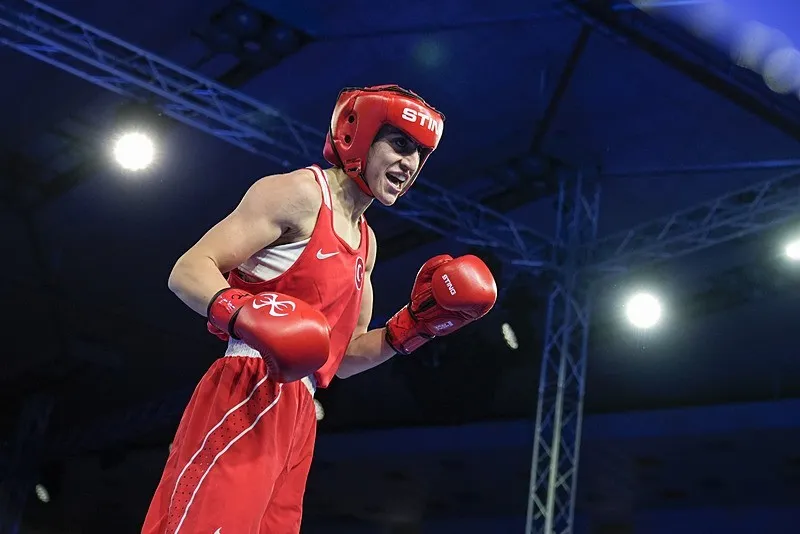 Milli boksör Gizem Özer, Avrupa Boks Şampiyonası’nda bronz madalya aldı