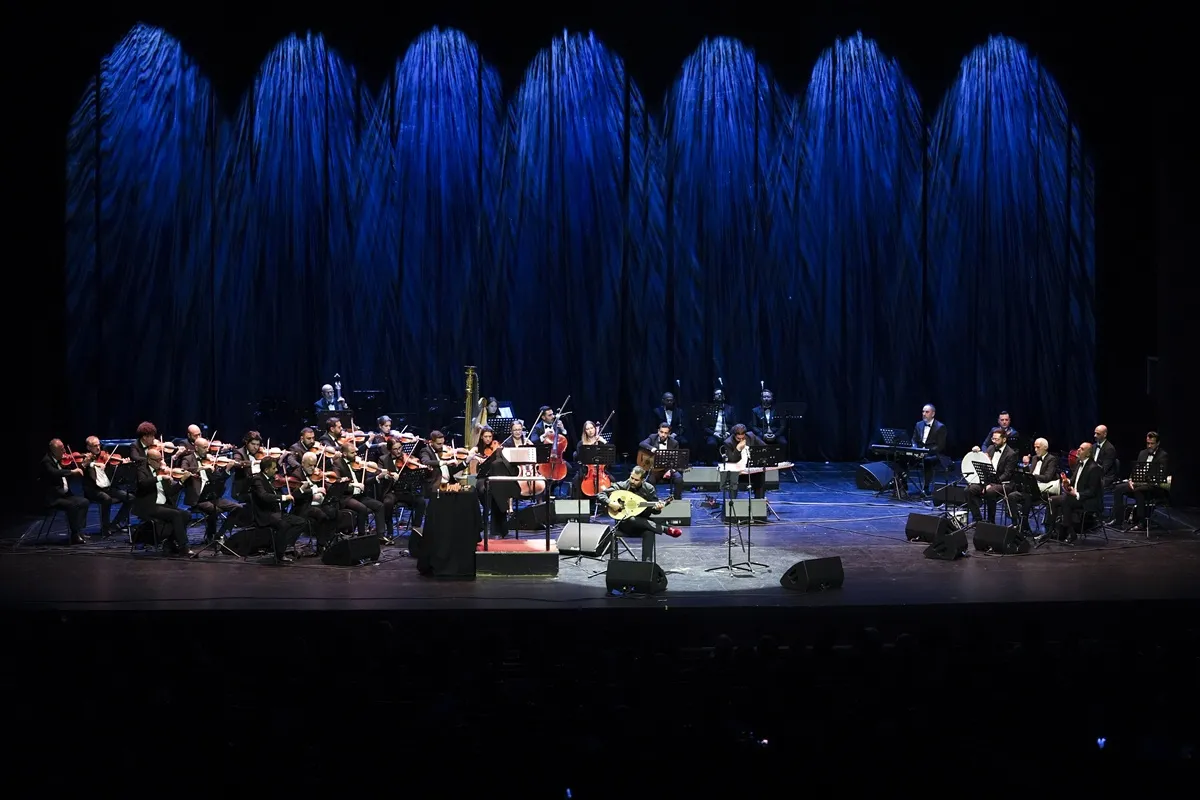National Arab Orchestra, AKM'de Nai Barghouti ile konser verdi