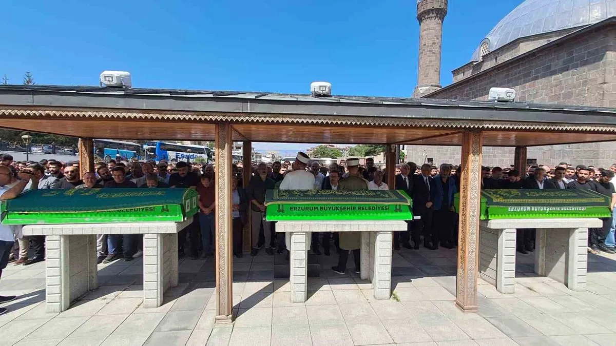 Oltu'da Kaza: Tek Erkek Evladı Üç Düğün Fotoğrafçısı Toprağa Verildi