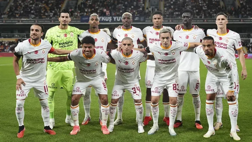 Osimhen ve Lemina'nın son durumu netleşti. Okan Buruk'la derbi öncesi görüşme