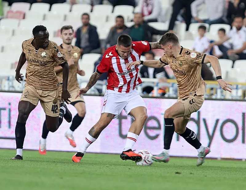 Rey Manaj Sivasspor'a Mardin 1969 Spor karşısında puanı getirdi!