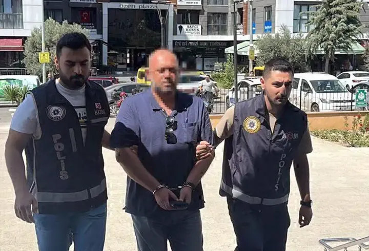 "Rüşvet pazarlığı" kamerada! CHP'li meclis üyesi gözaltına alındı