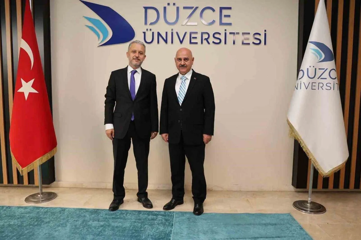 Sağlık Müdürü Yılmaz’dan Rektör Nedim Sözbir’e tebrik