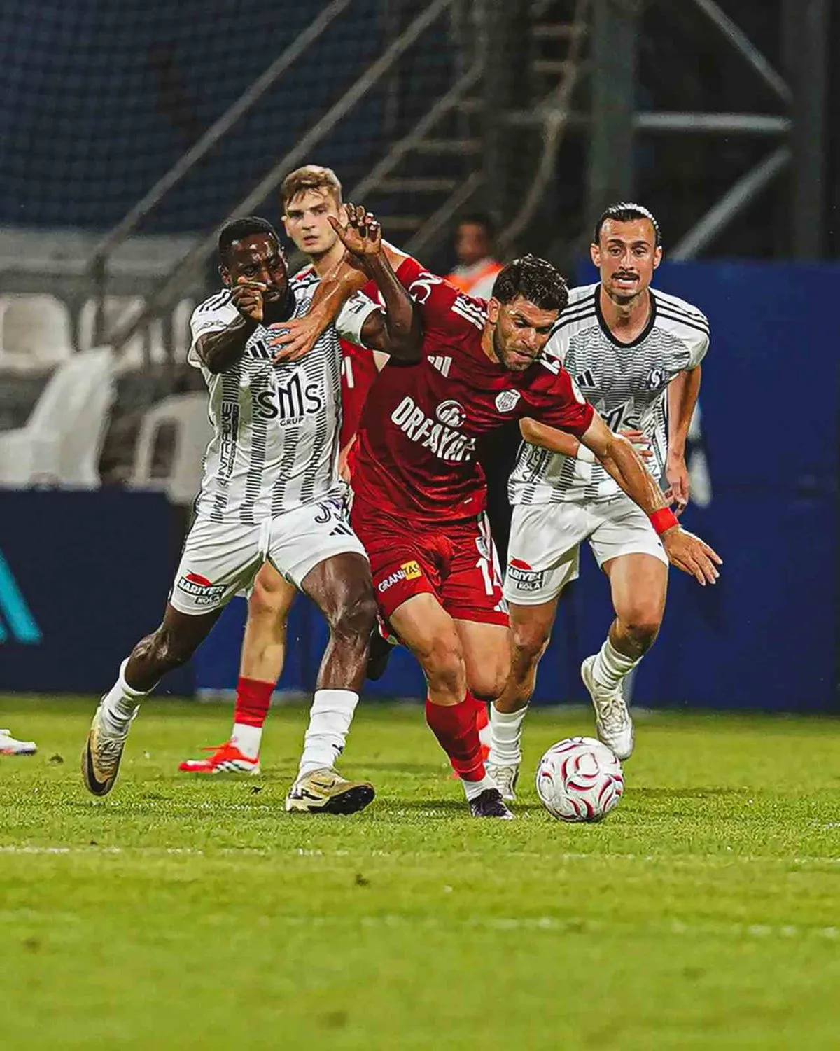 Sarıyer, Pendikspor'u 2-0 Mağlup Etti