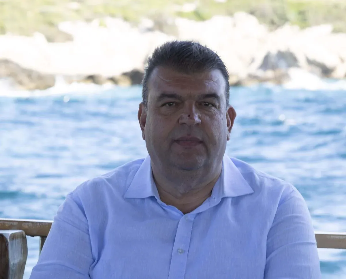 Seferihisar rüşvet soruşturmasında iki şoför adliyeye sevk edildi: Biri tutuklandı, diğerine ev hapsi