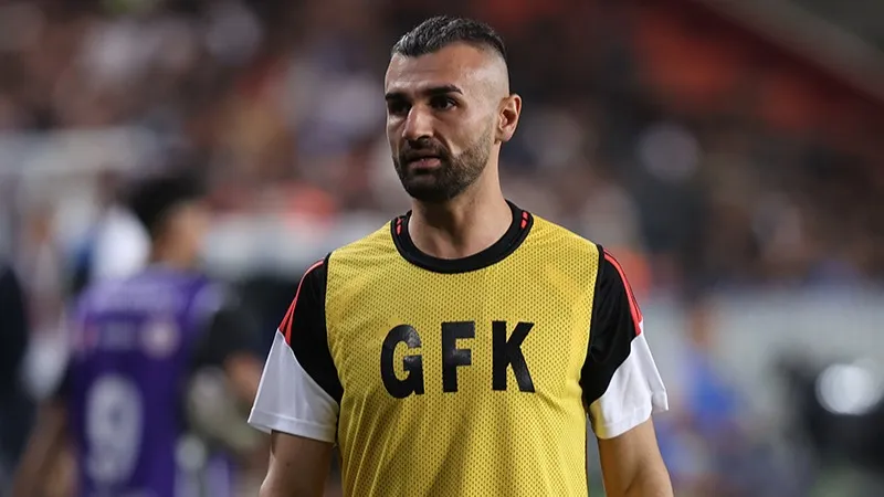 Serdar Dursun'dan çarpıcı Fenerbahçe sözleri. "Kadro ve oyuncu kalitesi eksik"