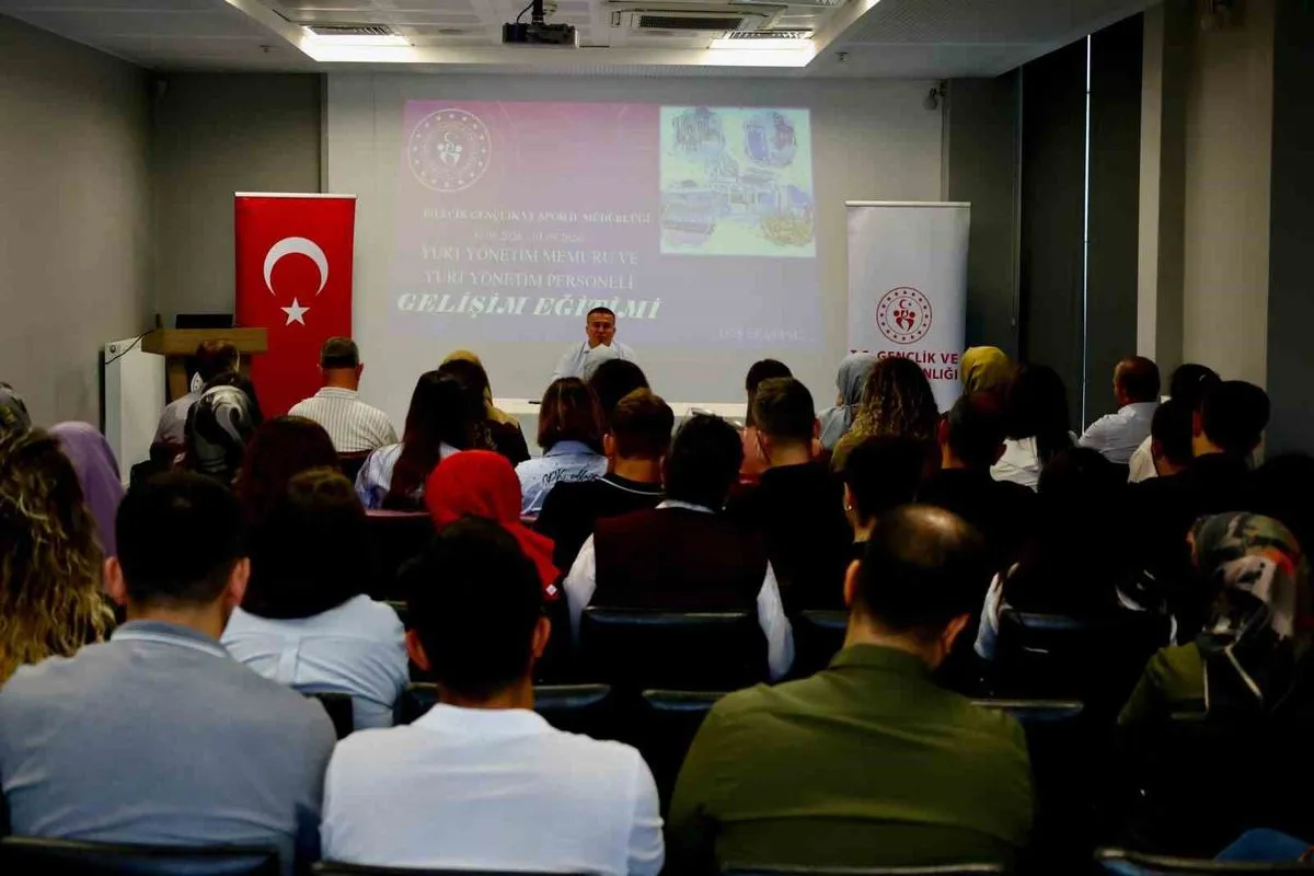 Şeyh Edebali Üniversitesi öncesi yurt personeline eğitim verildi