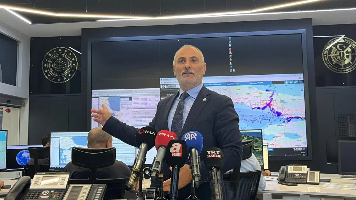 Silivri açıklarındaki gemi kazasında kaptanlar kaza öncesi telsizden konuştu