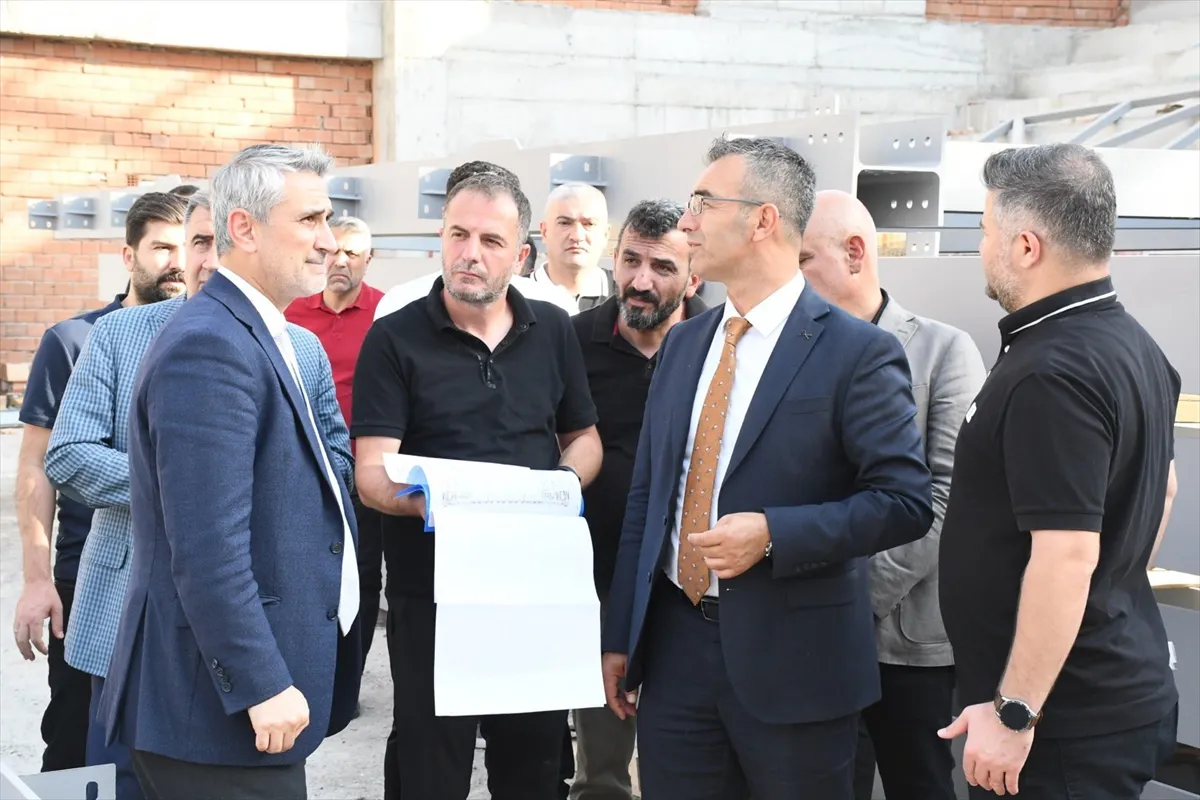 Spor Toto Başkanı Öztürk, Şırnak'ta inşaatı süren 1500 kişilik spor salonunu inceledi