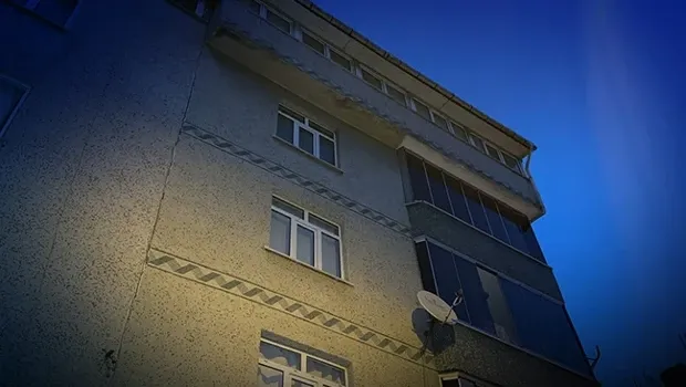 Sultangazi'de kolonlarından ses gelen 2 bina tahliye edildi