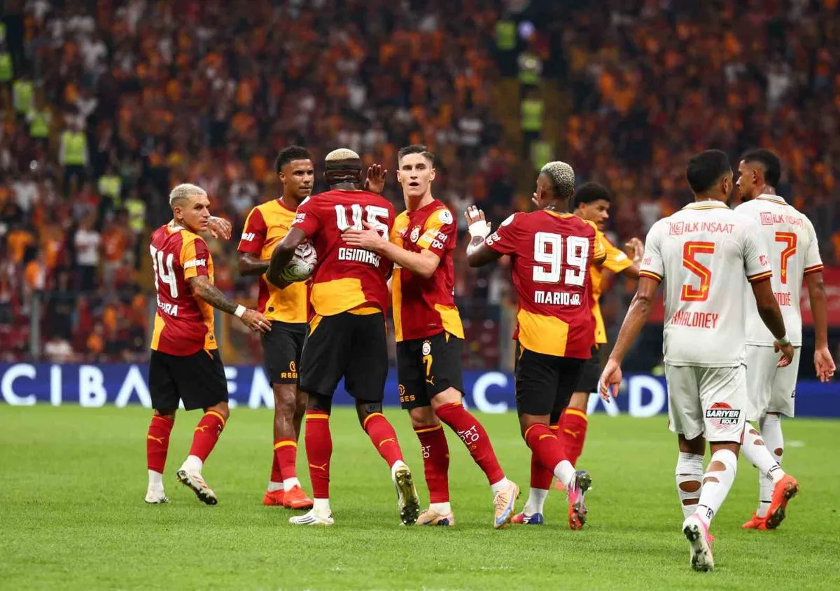 Süper Lig'de 3. hafta: Galatasaray lider, 31 gol