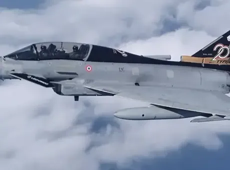 Suudi Arabistan'da İtalya'nın Eurofighter savaş uçağı vuruldu! Bakandan ilk açıklama