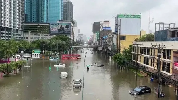 Tayland'ın başkenti Bangkok'ta binlerce kişi tahliye edildi