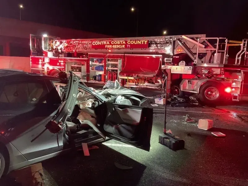 Tesla, ölümlü otopilot kazası davasında uzlaşmaya gitti