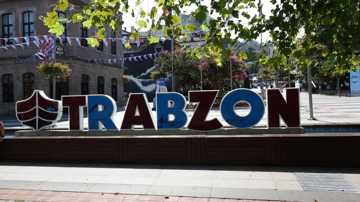 Trabzonspor taraftarı yeni teknik direktör tercihini açıkladı: Yabancı mı, yerli mi?