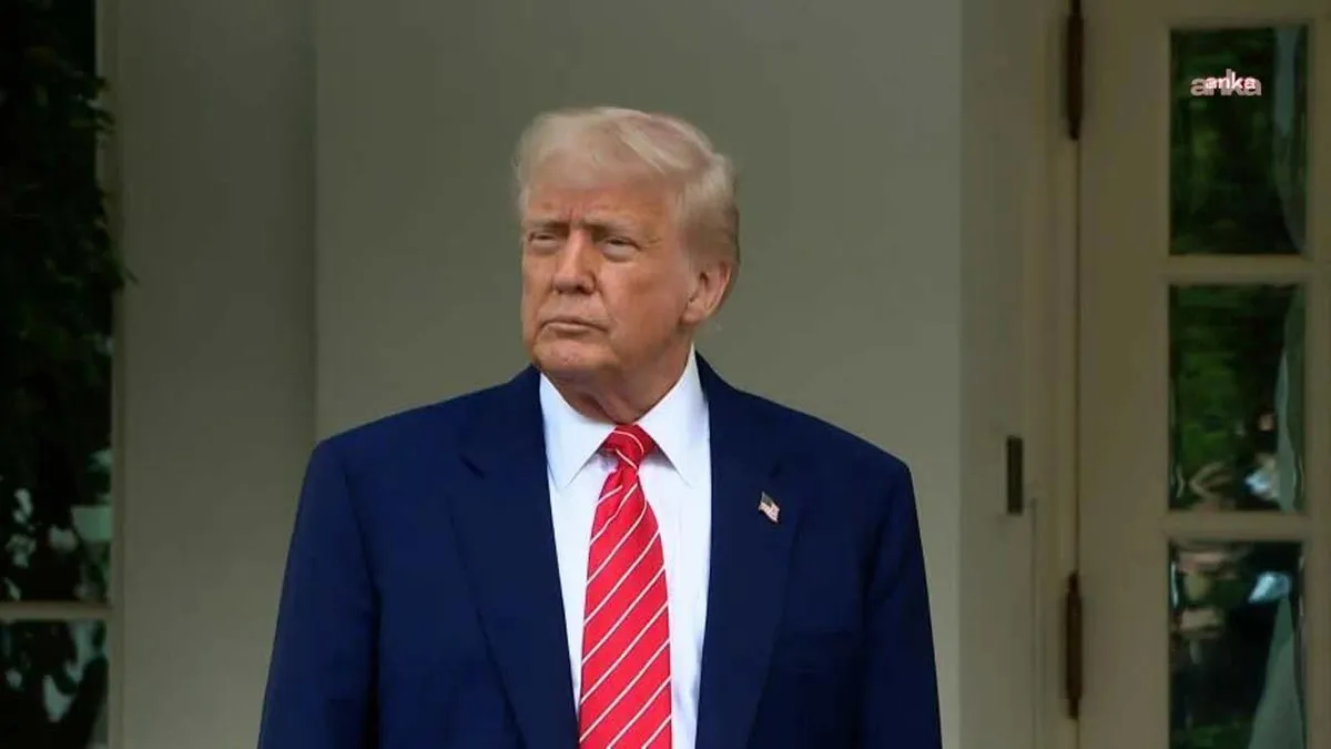 Trump: ABD, Hürmüz Boğazı yakınlarındaki İran hedeflerini vuruyor